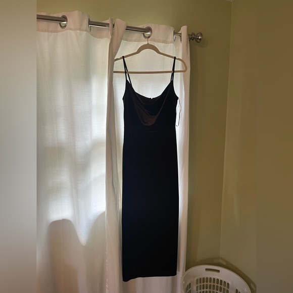 Taylor Brown Velvet cowel neck maxi dress size 6 - Picture 4 of 5